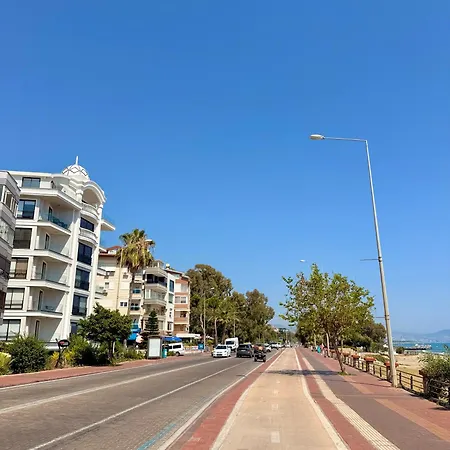 Appartamento Sa Apartments! Sea View Beachfront